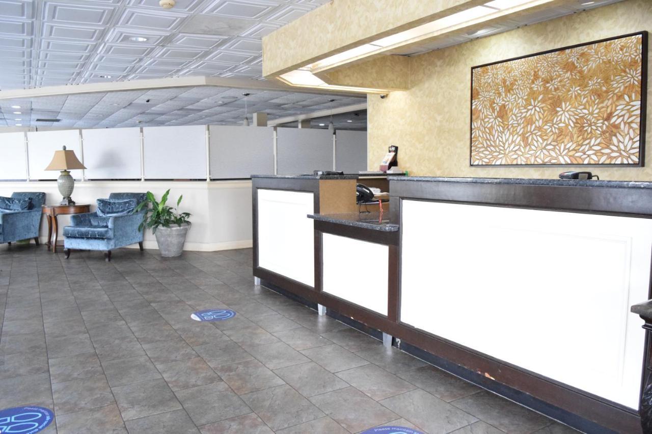Ramada By Wyndham Savannah Gateway Exterior foto