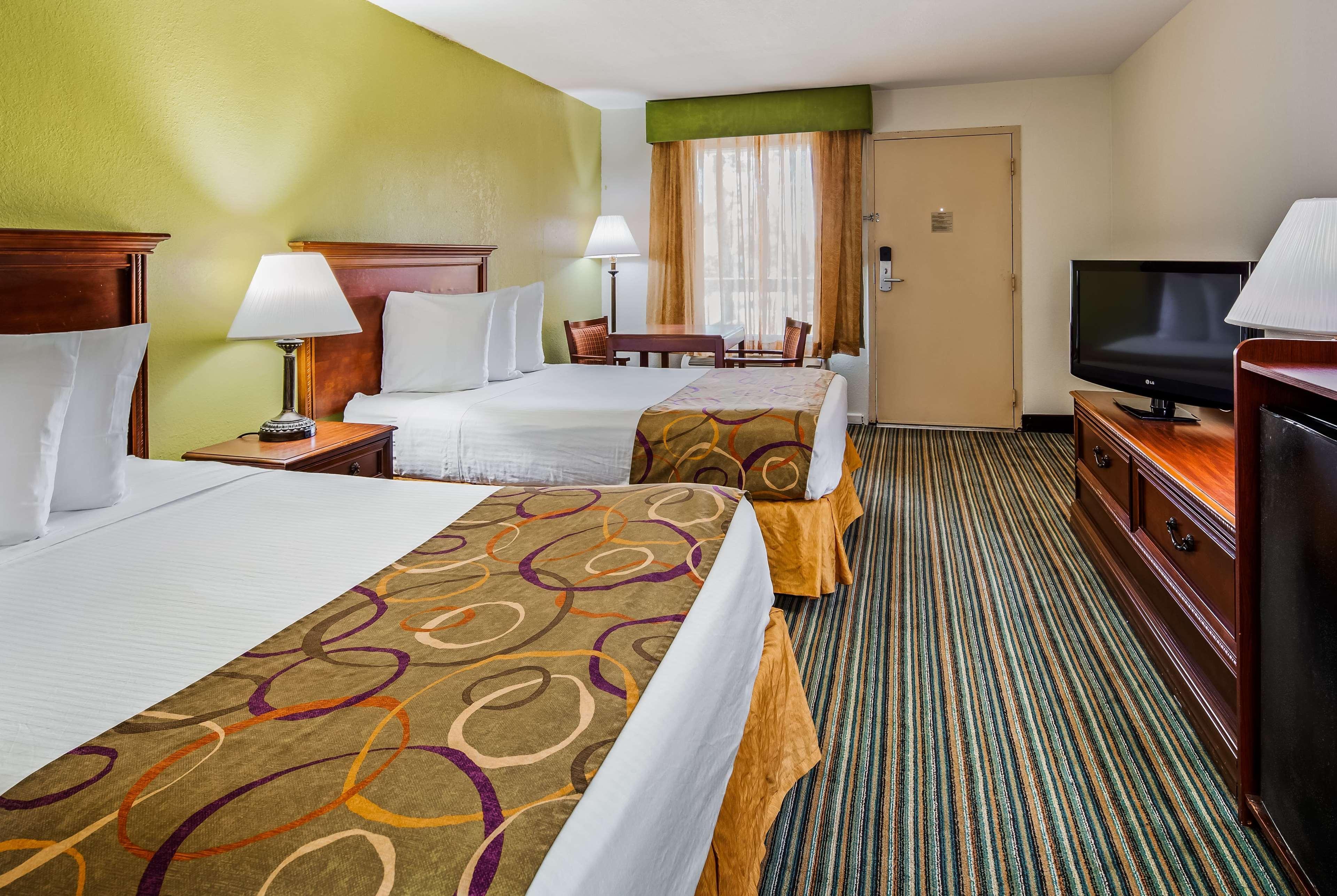 Ramada By Wyndham Savannah Gateway Exterior foto
