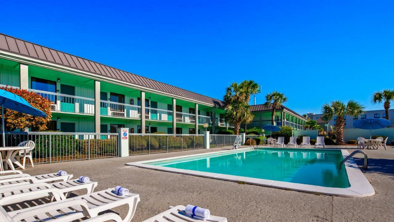 Ramada By Wyndham Savannah Gateway Exterior foto